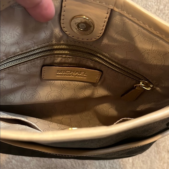 Michael Kors Black Crossbody Bag - Picture 3 of 6